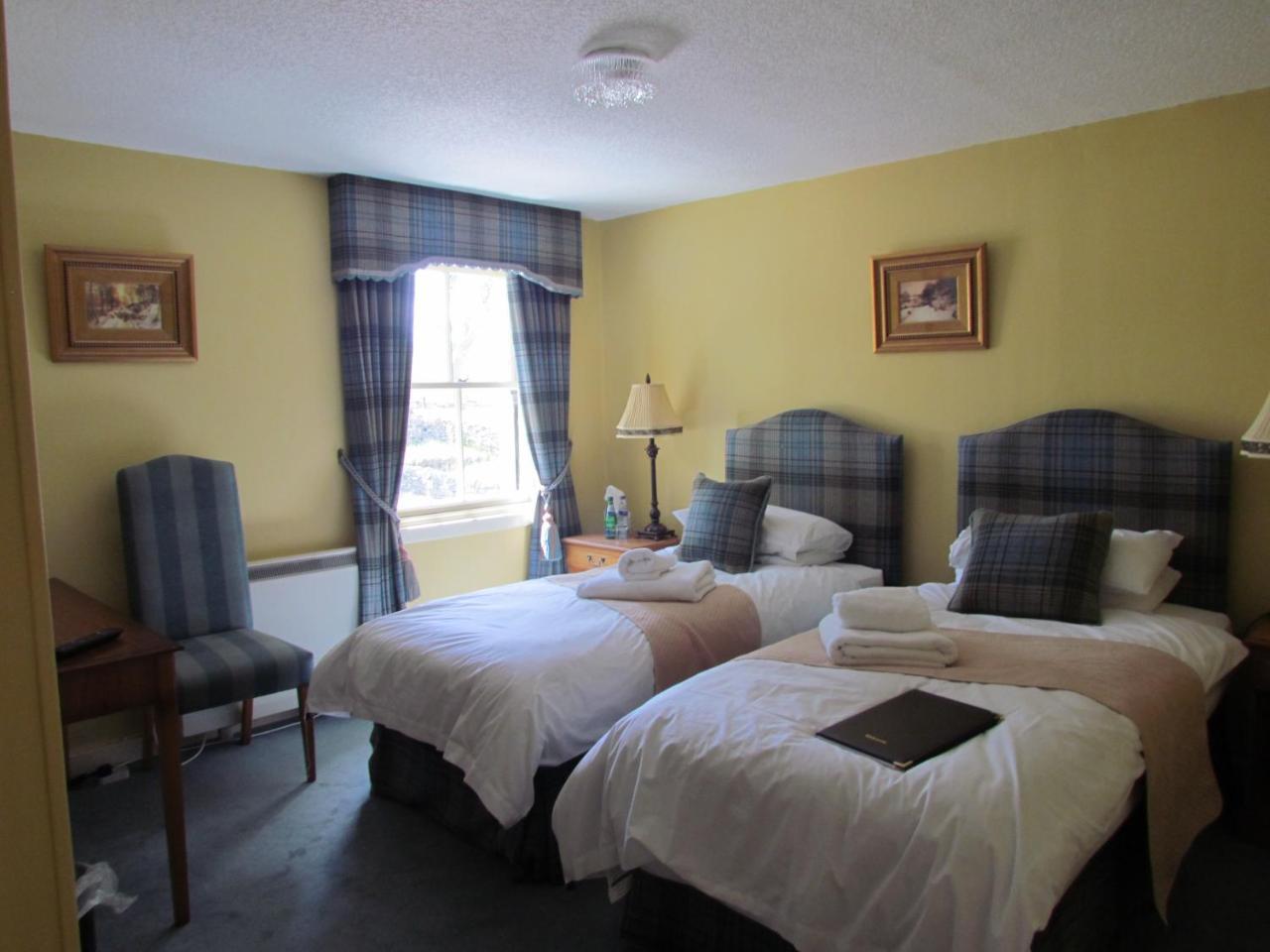 Altnaharra Hotel Lairg Exterior photo