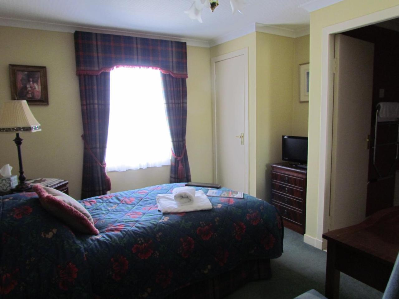 Altnaharra Hotel Lairg Exterior photo